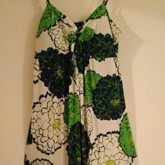 Floral Maxi Dress in Green and White - Picture 2 of 4